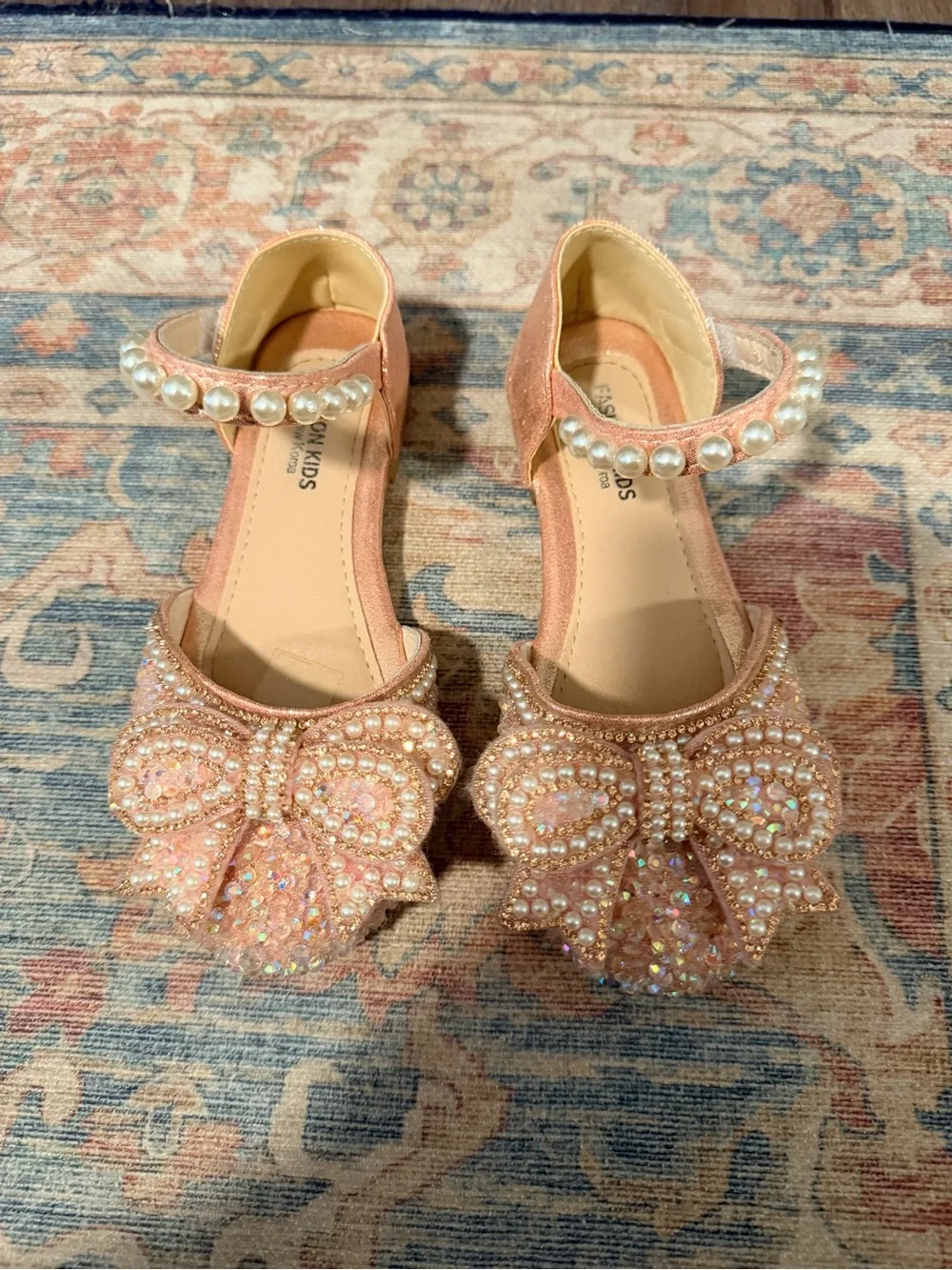 Girls Pearl Bow Dress Shoes - Pink
